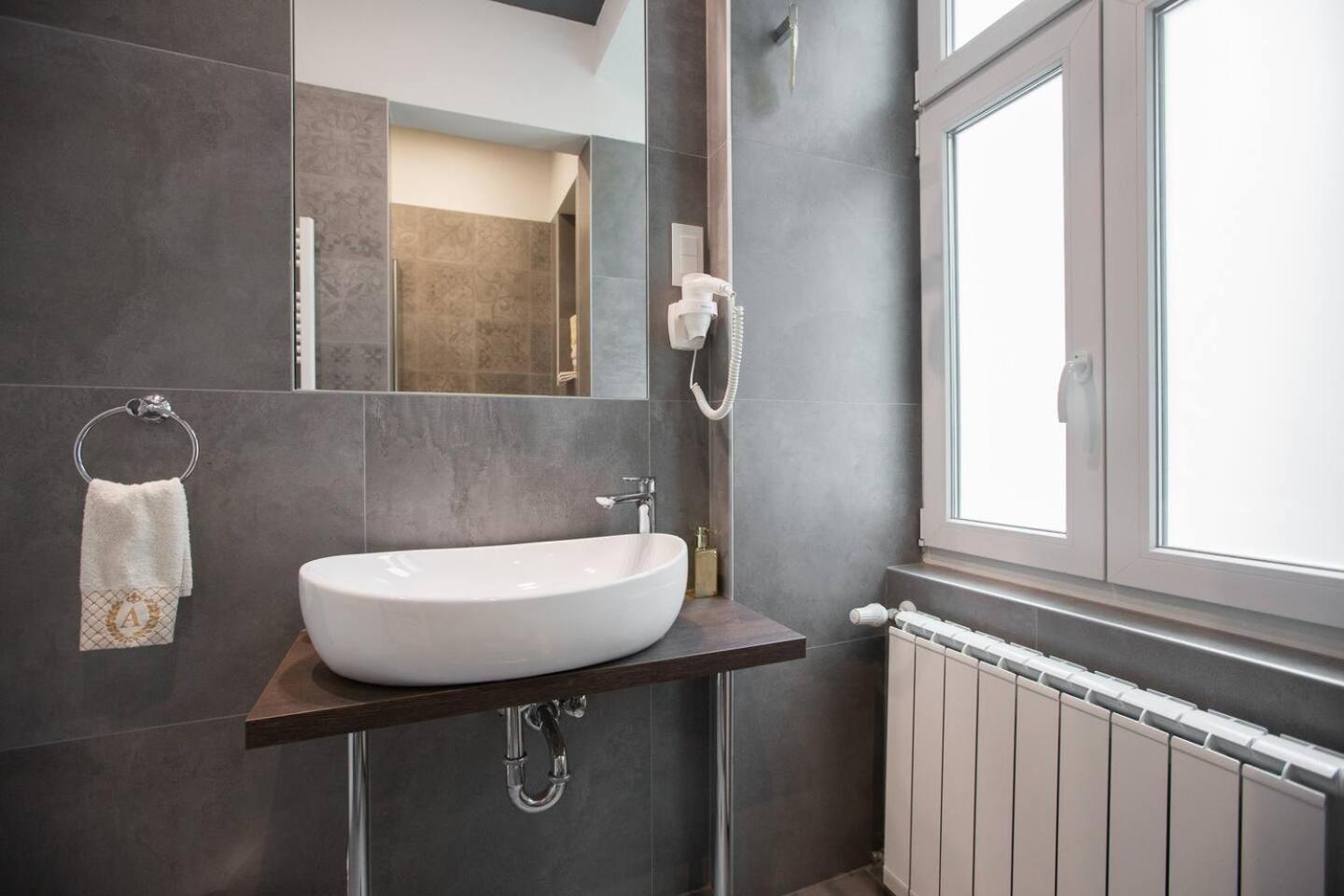 Aurelia Antik Apartments & Rooms, Zagreb City Center Exteriör bild